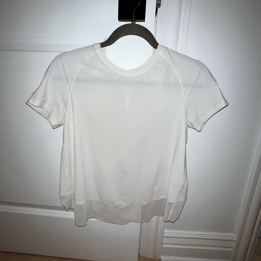 Lululemon cropped white short sleeve shirt